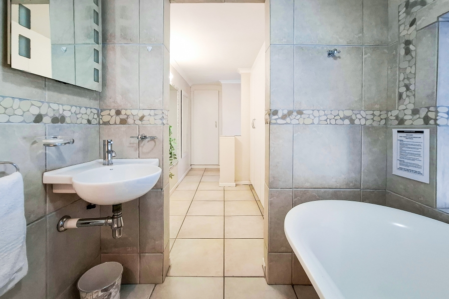 3 Bedroom Property for Sale in Costa Sarda Western Cape